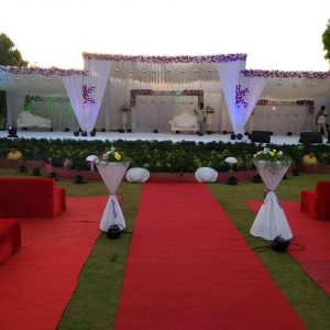 wedding stage, grand stage, backdrop, white theme, wedding consultations, event management company